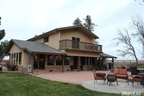 9355 Pellerin Rd, Modesto, CA 95357 photo 1