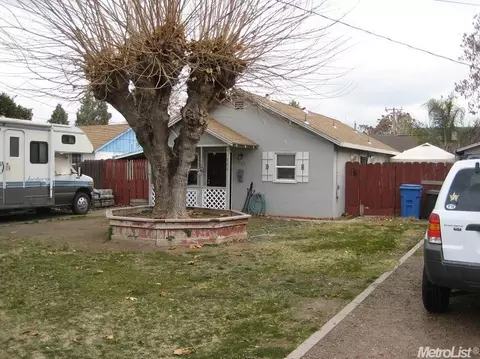 896 Wayside, Turlock, CA 95380 photo 2