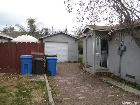896 Wayside, Turlock, CA 95380 photo 3