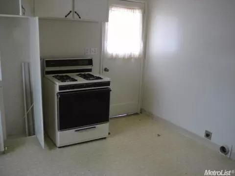 896 Wayside, Turlock, CA 95380 photo 8