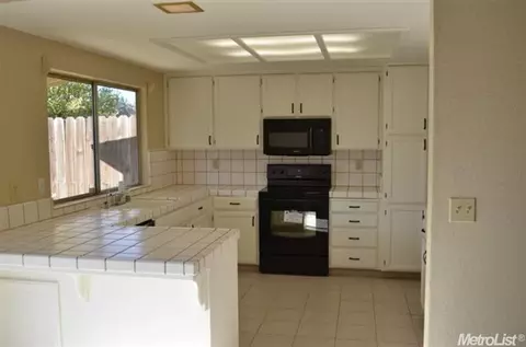 3804 Wild Palms Dr, Modesto, CA 95355 photo 5