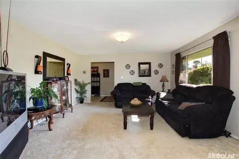 4842 Lola Way, Carmichael, CA 95608 photo 3