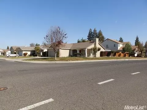 4404 Capurso Dr, Turlock, CA 95382 photo 3