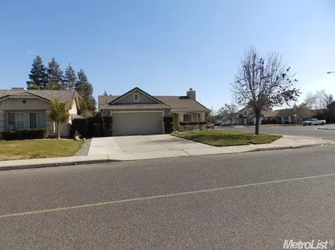 4404 Capurso Dr, Turlock, CA 95382 photo 2