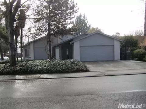 1924 Dorset Ln, Modesto, CA 95355 photo 1