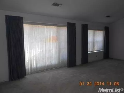 2805 Nora Ln, Modesto, CA 95355 photo 3