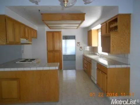 2805 Nora Ln, Modesto, CA 95355 photo 7