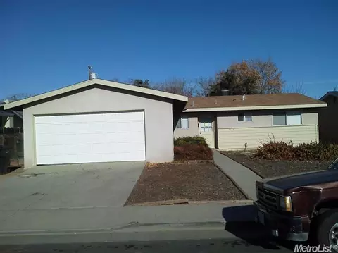 1427 Edith Dr, Gustine, CA 95322 photo 1