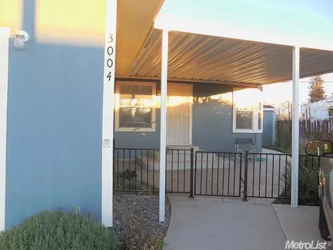 3004 Celebrity Ln, Modesto, CA 95350 photo 2