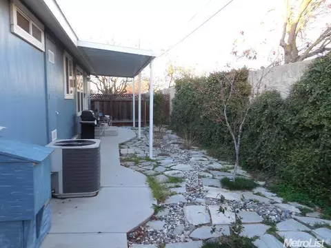 3004 Celebrity Ln, Modesto, CA 95350 photo 5