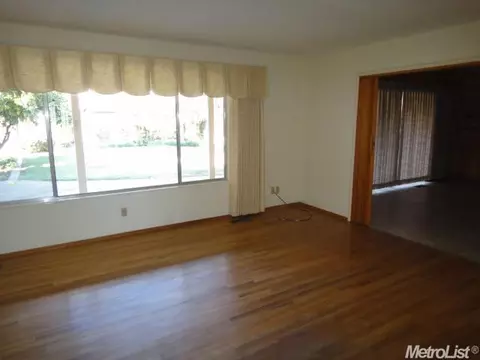 3133 Scenic Dr, Modesto, CA 95355 photo 3