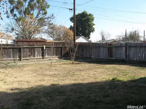 5608 8th St, Keyes, CA 95328 photo 3