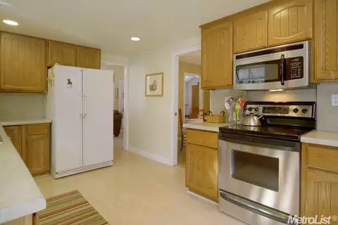 3208 Monte Vista Pl, Davis, CA 95618 photo 10