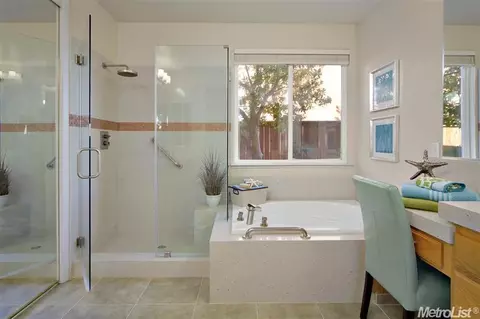 2203 Rockwell Dr, Davis, CA 95618 photo 13