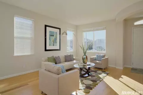 2203 Rockwell Dr, Davis, CA 95618 photo 4