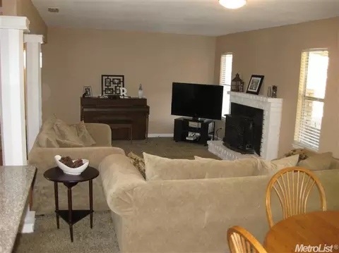 2408 Adrian, Turlock, CA 95382 photo 6