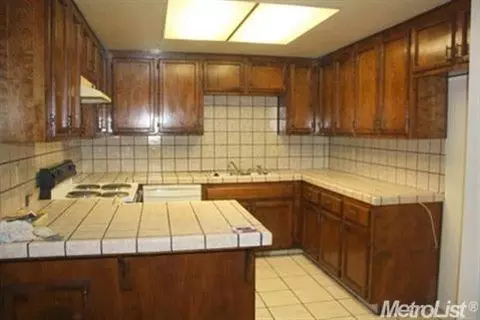 1325 Jarrell Ct, Modesto, CA 95355 photo 2