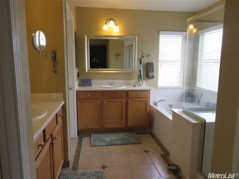 16632 Victorian Trl, Lathrop, CA 95330 photo 8