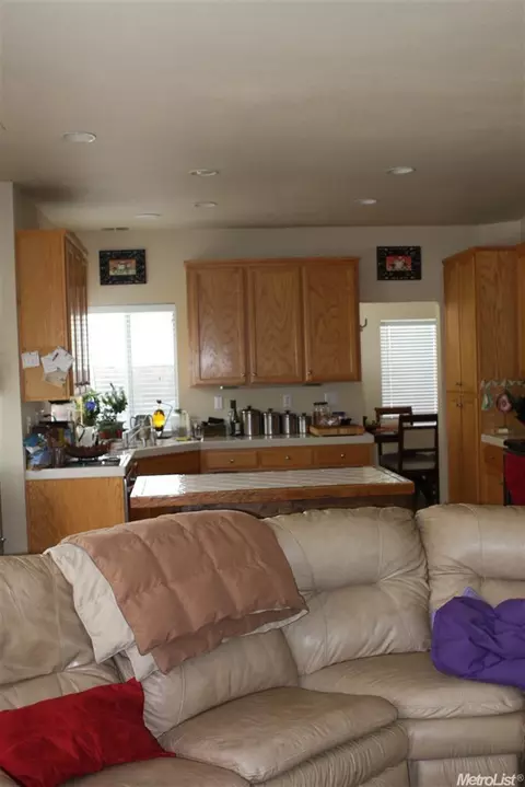 905 Tom Fowler Dr, Tracy, CA 95377 photo 5