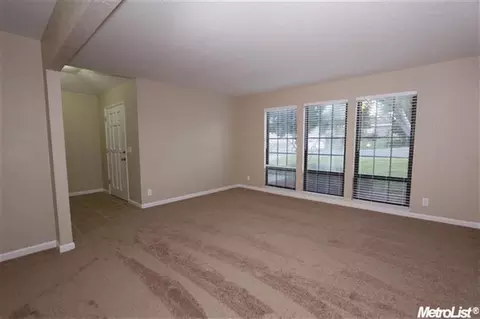 5961 Camray Cir, Carmichael, CA 95608 photo 2