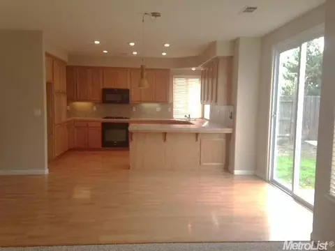 1139 Brookview, Manteca, CA 95337 photo 3