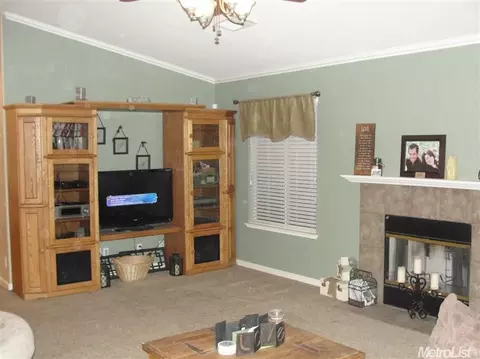 1700 Thomas Taylor Dr, Hughson, CA 95326 photo 2