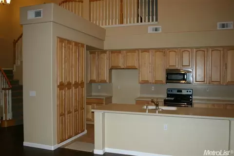 2813 Ashbrook Dr, Modesto, CA 95355 photo 5