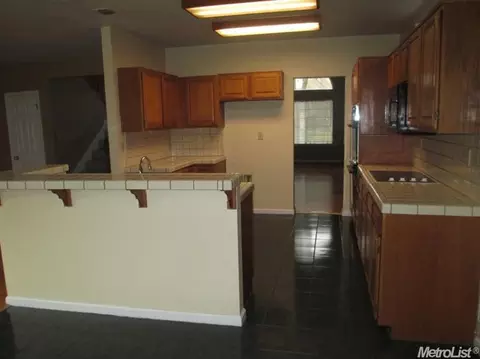 3704 Ellenboro Ave, Modesto, CA 95357 photo 5