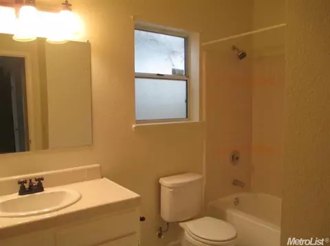 3704 Ellenboro Ave, Modesto, CA 95357 photo 18