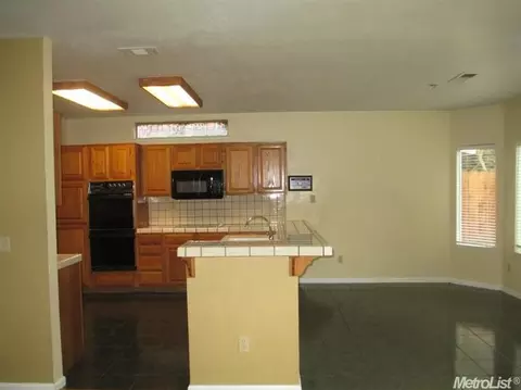 3704 Ellenboro Ave, Modesto, CA 95357 photo 4