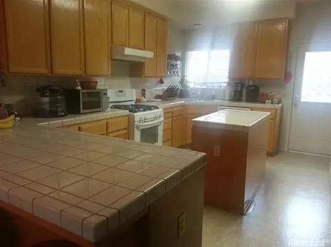 1220 Ruess Rd, Ripon, CA 95366 photo 4