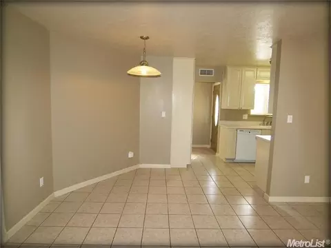 1005 Lillian Dr, Modesto, CA 95355 photo 8