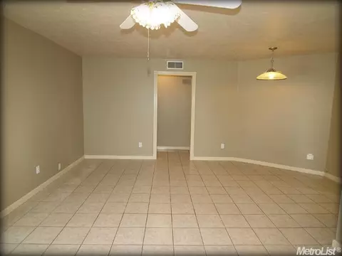 1005 Lillian Dr, Modesto, CA 95355 photo 7