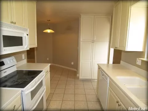 1005 Lillian Dr, Modesto, CA 95355 photo 12