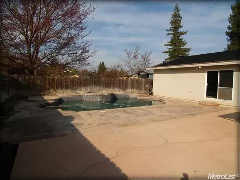 1005 Lillian Dr, Modesto, CA 95355 photo 23