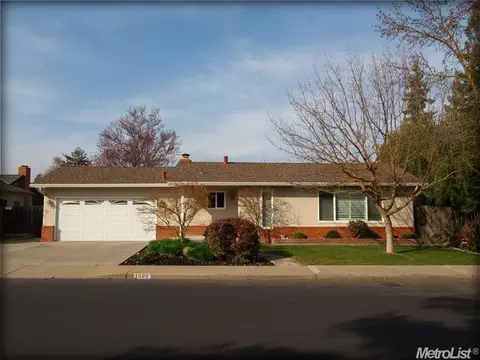 1005 Lillian Dr, Modesto, CA 95355 photo 1