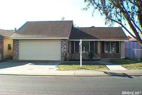 2036 Peggy Ln, Modesto, CA 95351 photo 1