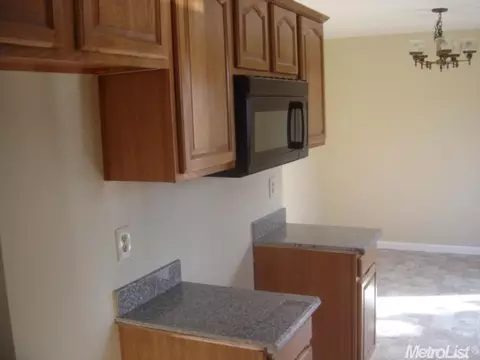 2036 Peggy Ln, Modesto, CA 95351 photo 2
