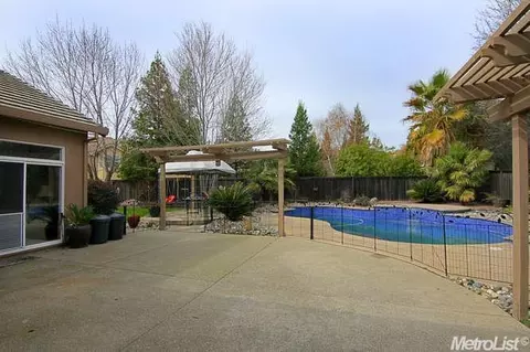 5319 Clipper Ct, Rocklin, CA 95765 photo 3