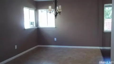 1050 E 22nd St, Merced, CA 95340 photo 4