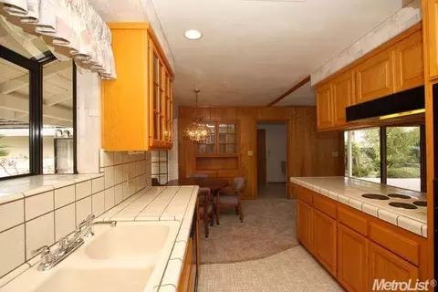 4706 Ritter Ct, Carmichael, CA 95608 photo 9
