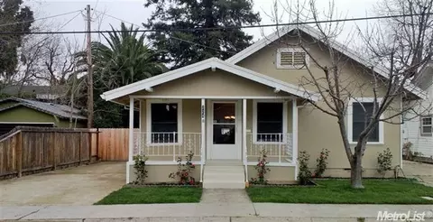224 Olive Ct, Lodi, CA 95240 photo 2
