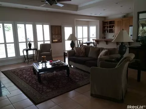 2679 Paradise Dr, Lodi, CA 95242 photo 5