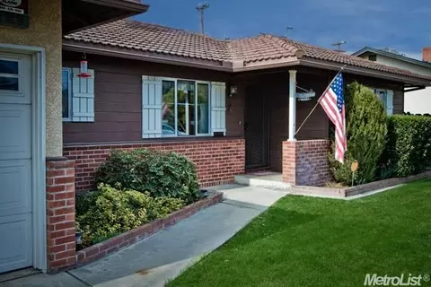 1725 Ardmore Ave, Modesto, CA 95350 photo 4