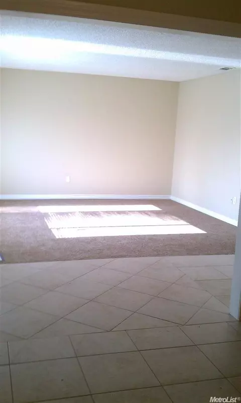 893 La Playa Ct, Manteca, CA 95336 photo 4