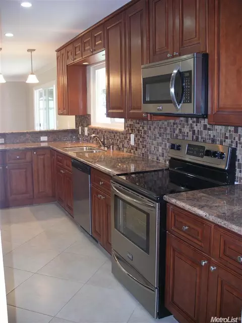 2801 Sheffield Ln, Modesto, CA 95350 photo 9