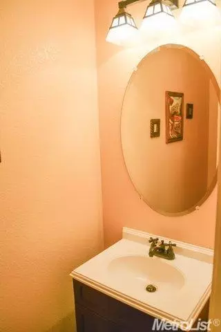 1232 Ness Ct, Ripon, CA 95366 photo 3