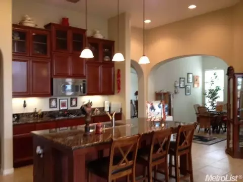 1487 Vasco St, Manteca, CA 95337 photo 3