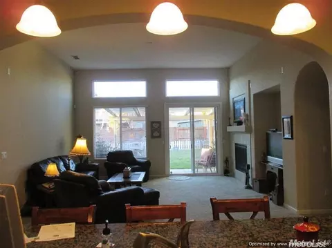 1487 Vasco St, Manteca, CA 95337 photo 11