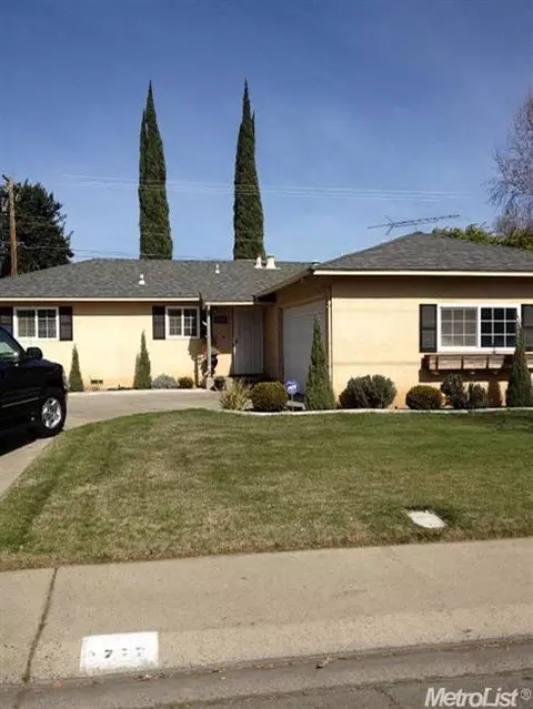 1719 Locke Rd, Modesto, CA 95355 photo 1
